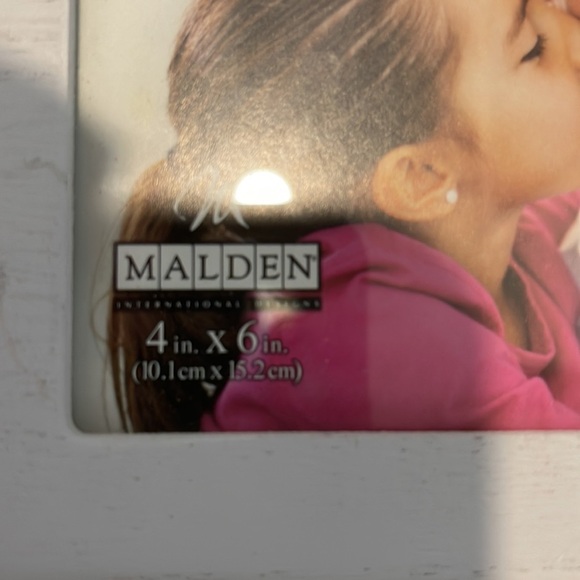 Malden “worlds greatest nana” tile and 4x6 picture frame - Picture 3 of 6